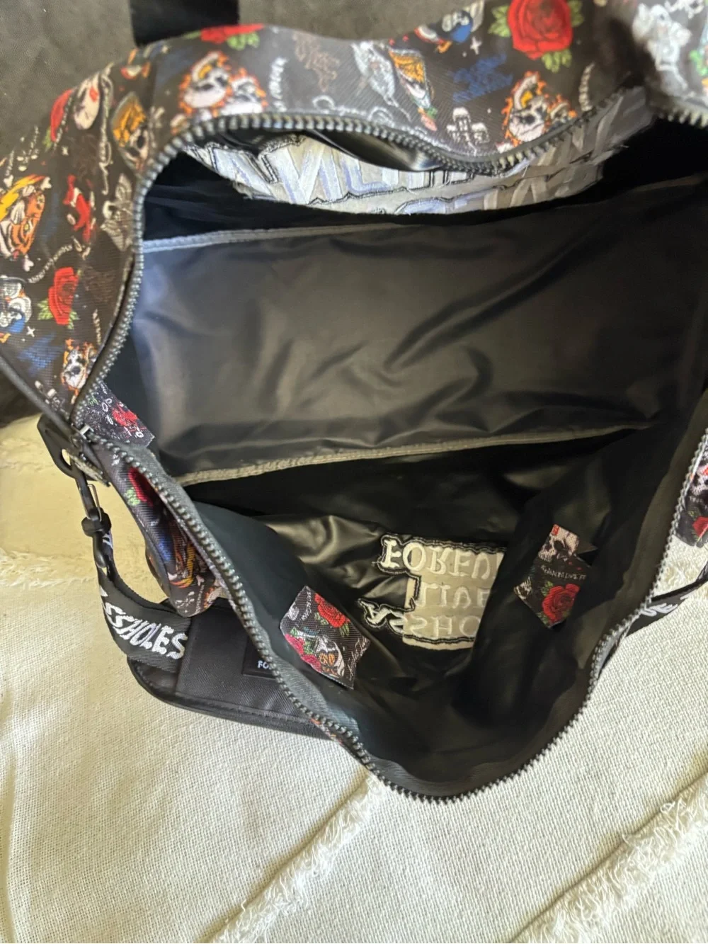 ALF ******** Live Forever Emotional Baggage Skull Bottle Strap Duffle Bag Roses
